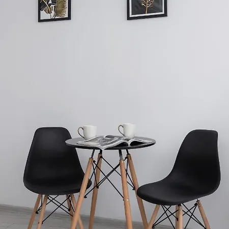 Apartment Bright For 4 Guests 1,6 Km To Silesian Stadium By Renters Chorzów