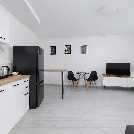 アパート Bright For 4 Guests 1,6 Km To Silesian Stadium By Renters